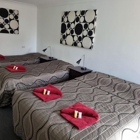Taree Lodge Motel Bagian luar foto