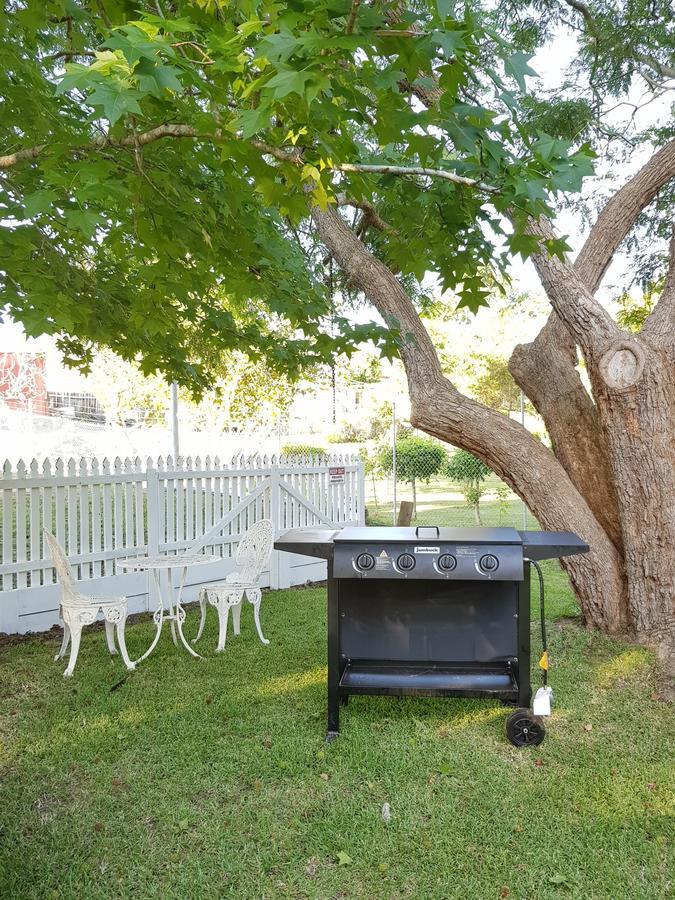 Taree Lodge Motel Bagian luar foto