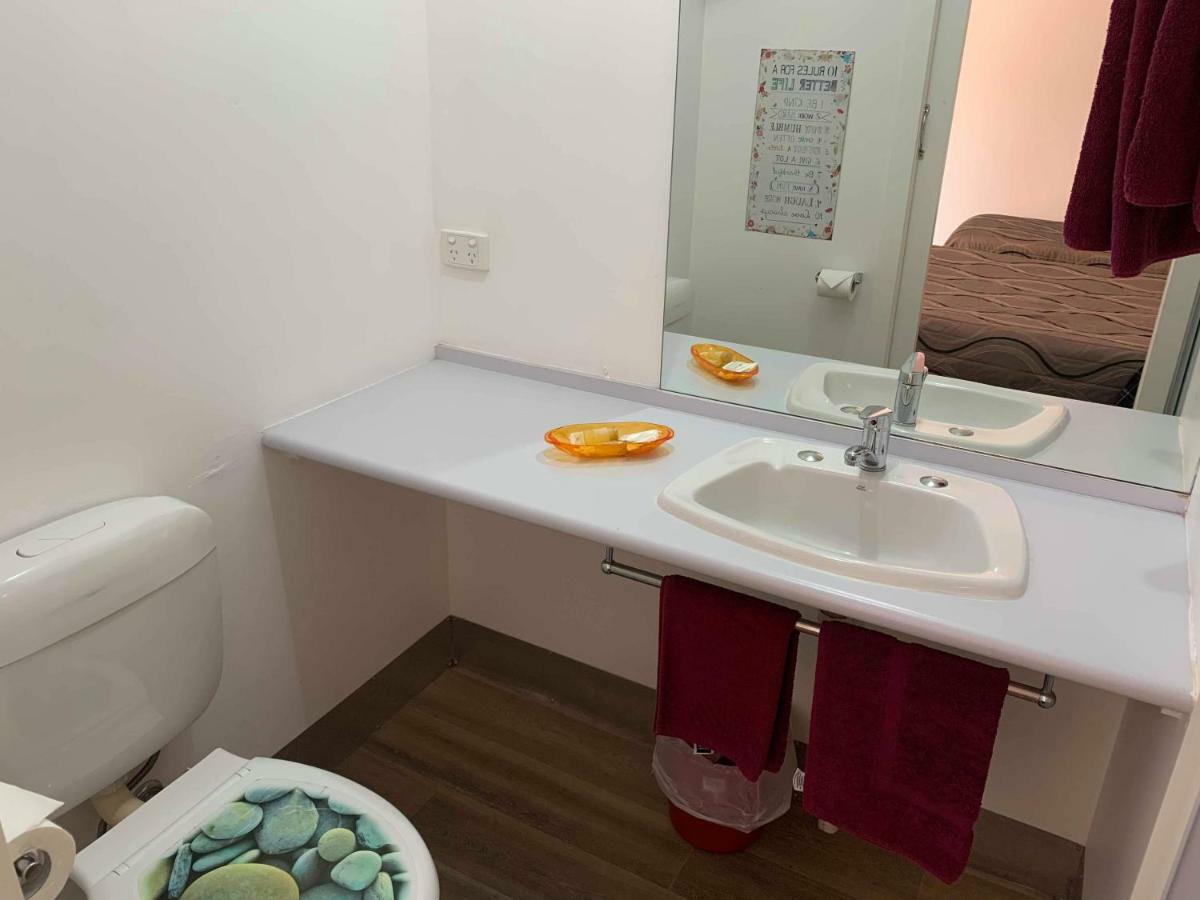 Taree Lodge Motel Bagian luar foto